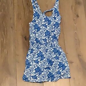 Vineyard vines girls Floral Blue and White Romper